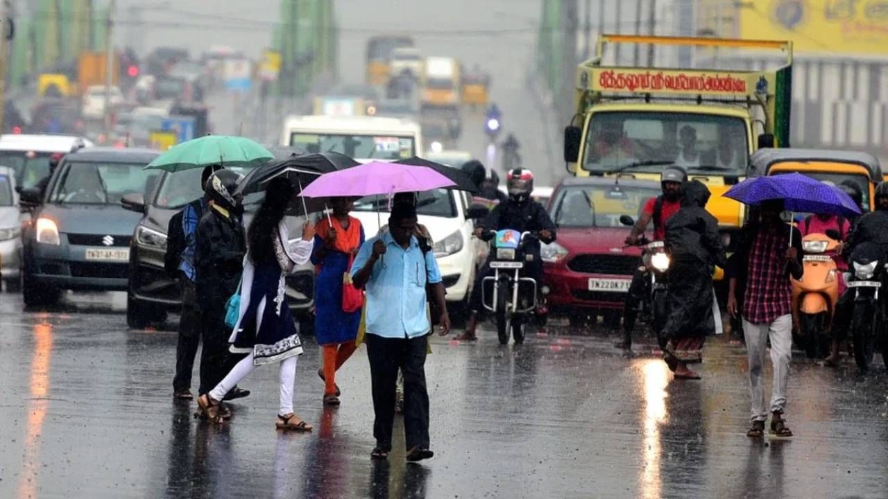 Cyclone Fengal: ಚಂಡಮಾರುತದ ಪರಿಣಾಮ ತಮಿಳುನಾಡಿನಲ್ಲಿ ಮುಂದಿನ 3 ದಿನ ಧಾರಾಕಾರ ಮಳೆ, ರೆಡ್ ಅಲರ್ಟ್ Cyclone Fengal: ಚಂಡಮಾರುತದ ಪರಿಣಾಮ ತಮಿಳುನಾಡಿನಲ್ಲಿ ಮುಂದಿನ 3 ದಿನ ಧಾರಾಕಾರ ಮಳೆ, ರೆಡ್ ಅಲರ್ಟ್