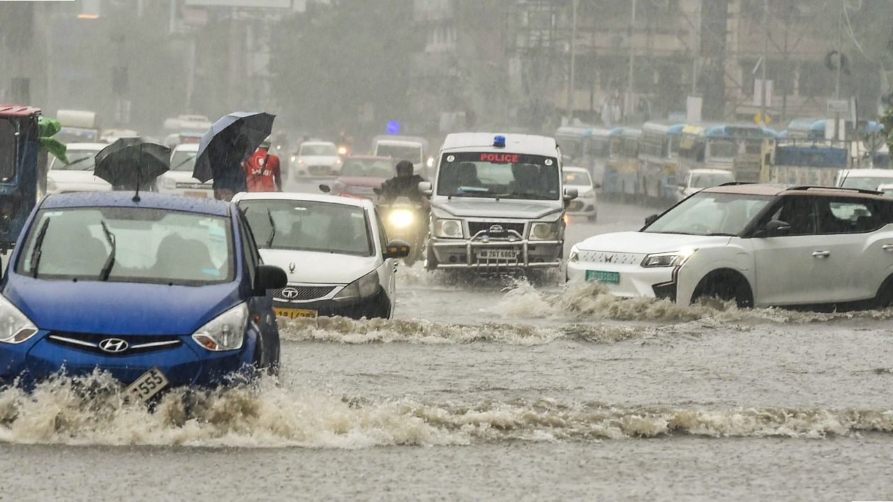 Karnataka Rains: ಬೆಂಗಳೂರಿನಲ್ಲಿ ಇಂದು ಭಾರೀ ಮಳೆ; ಮಲೆನಾಡು, ಕರಾವಳಿ ಸೇರಿ 20 ಜಿಲ್ಲೆಗಳಲ್ಲಿ ಹಗುರ ಮಳೆ ಸಾಧ್ಯತೆ