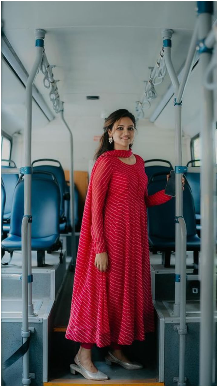ಸಿಂಪಲ್ ಡ್ರೆಸ್​ನಲ್ಲೂ ಸೂಪರ್ ಆಗಿ ಕಾಣಿಸುವ ಕನ್ನಡತಿ ರಂಜನಿ ರಾಘವನ್.