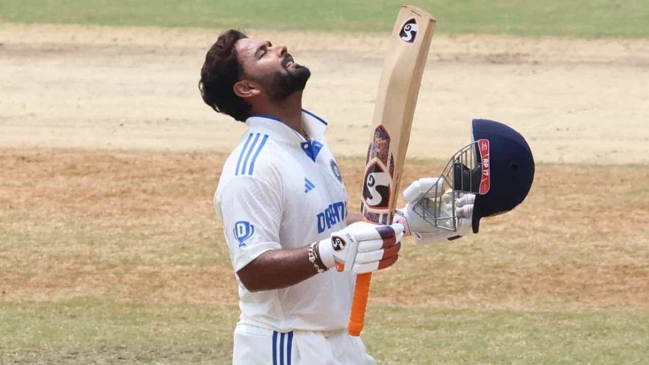 ಪರ್ತ್ನಲ್ಲಿ ನಡೆಯುತ್ತಿರುವ ಆಸ್ಟ್ರೇಲಿಯಾ ವಿರುದ್ಧದ ಮೊದಲ ಟೆಸ್ಟ್ ಪಂದ್ಯದ ಮೂಲಕ ರಿಷಭ್ ಪಂತ್ ಹೊಸ ಇತಿಹಾಸ ನಿರ್ಮಿಸಿದ್ದಾರೆ. ಅದು ಕೂಡ 47 ವರ್ಷಗಳ ಹಳೆಯ ದಾಖಲೆಯನ್ನು ಅಳಿಸಿ ಹಾಕುವ ಮೂಲಕ ಎಂಬುದು ವಿಶೇಷ.
