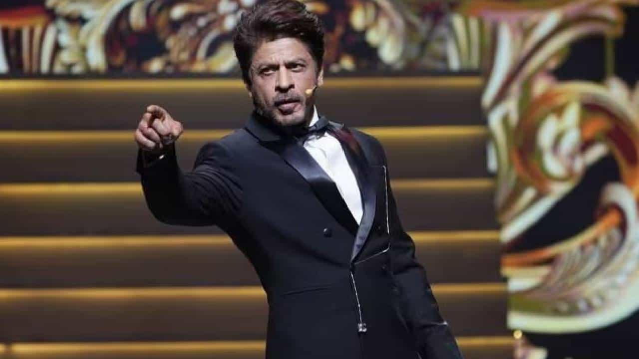 Threat To Shah Rukh Khan: ನಟ ಸಲ್ಮಾನ್ ಖಾನ್ ಬಳಿಕ ಶಾರುಖ್ ಖಾನ್ಗೆ ಕೊಲೆ ಬೆದರಿಕೆ Threat To Shah Rukh Khan: ನಟ ಸಲ್ಮಾನ್ ಖಾನ್ ಬಳಿಕ ಶಾರುಖ್ ಖಾನ್ಗೆ ಕೊಲೆ ಬೆದರಿಕೆ