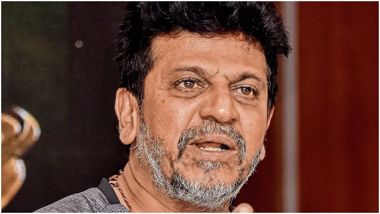 ‘ಸಮಸ್ಯೆ ಆಗಿದೆ, ಶಸ್ತ್ರಚಿಕಿತ್ಸೆಗಾಗಿ ಅಮೆರಿಕಕ್ಕೆ ಹೋಗ್ತೀನಿ’; ಶಾಕಿಂಗ್ ವಿಚಾರ ತಿಳಿಸಿದ ಶಿವರಾಜ್ಕುಮಾರ್ ‘ಸಮಸ್ಯೆ ಆಗಿದೆ, ಶಸ್ತ್ರಚಿಕಿತ್ಸೆಗಾಗಿ ಅಮೆರಿಕಕ್ಕೆ ಹೋಗ್ತೀನಿ’; ಶಾಕಿಂಗ್ ವಿಚಾರ ತಿಳಿಸಿದ ಶಿವರಾಜ್ಕುಮಾರ್