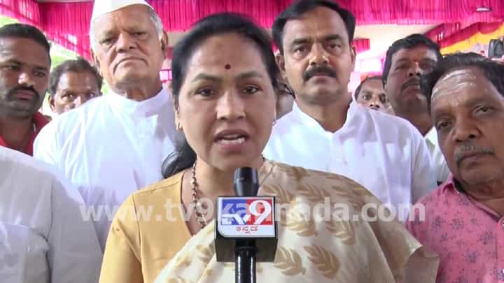 ವಕ್ಫ್ ವಿವಾದ: ವಿಜಯಪುರಕ್ಕೆ ಜೆಪಿಸಿ ಅಧ್ಯಕ್ಷರ ಭೇಟಿ ಬಗ್ಗೆ ಶೋಭಾ ಮಾತು ವಕ್ಫ್ ವಿವಾದ: ವಿಜಯಪುರಕ್ಕೆ ಜೆಪಿಸಿ ಅಧ್ಯಕ್ಷರ ಭೇಟಿ ಬಗ್ಗೆ ಶೋಭಾ ಮಾತು