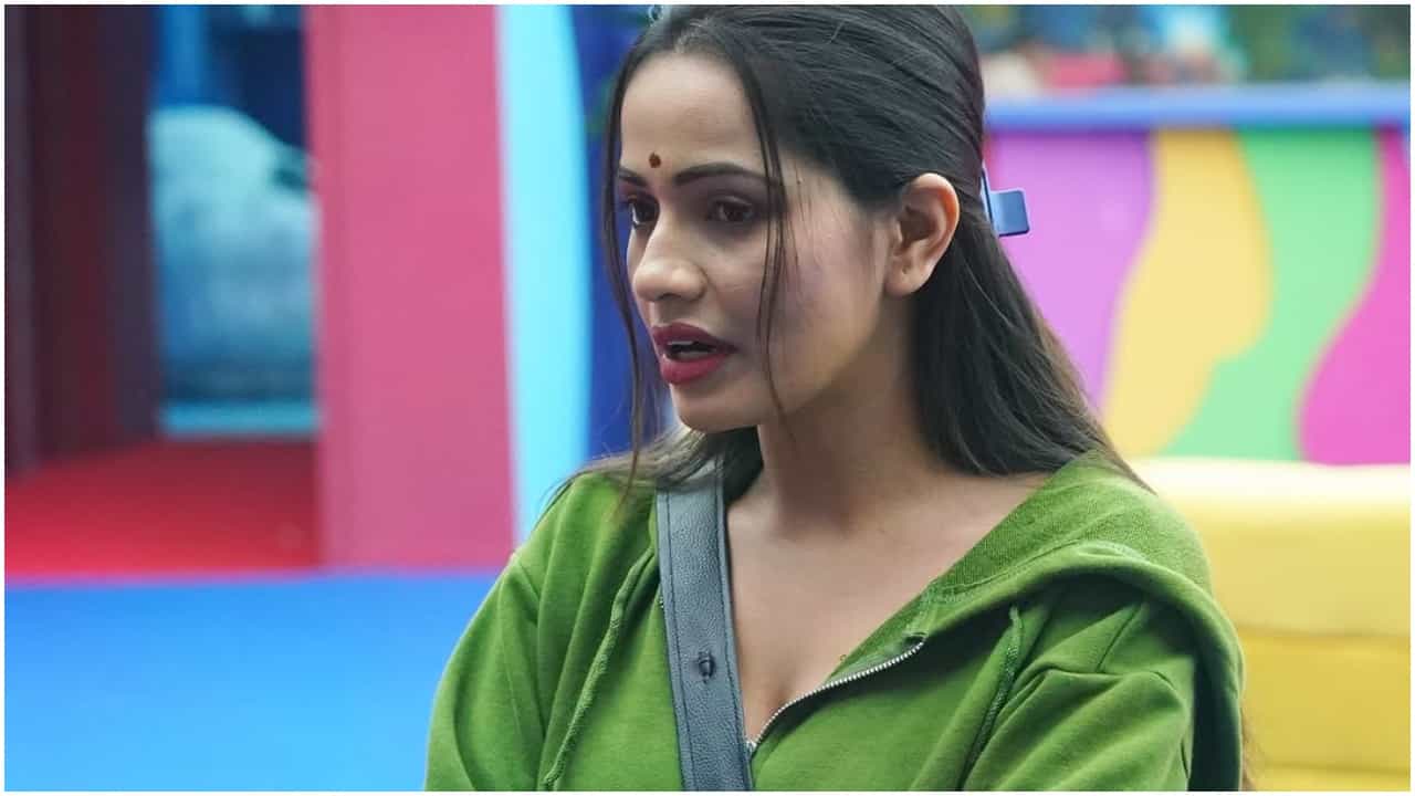 ಓವರ್ ಕಾನ್ಫಿಡೆನ್ಸ್ನಿಂದ ಬಿಗ್ ಬಾಸ್ನಲ್ಲಿ ಎಡವುತ್ತಿದ್ದಾರಾ ಶೋಭಾ ಶೆಟ್ಟಿ? ಓವರ್ ಕಾನ್ಫಿಡೆನ್ಸ್ನಿಂದ ಬಿಗ್ ಬಾಸ್ನಲ್ಲಿ ಎಡವುತ್ತಿದ್ದಾರಾ ಶೋಭಾ ಶೆಟ್ಟಿ?
