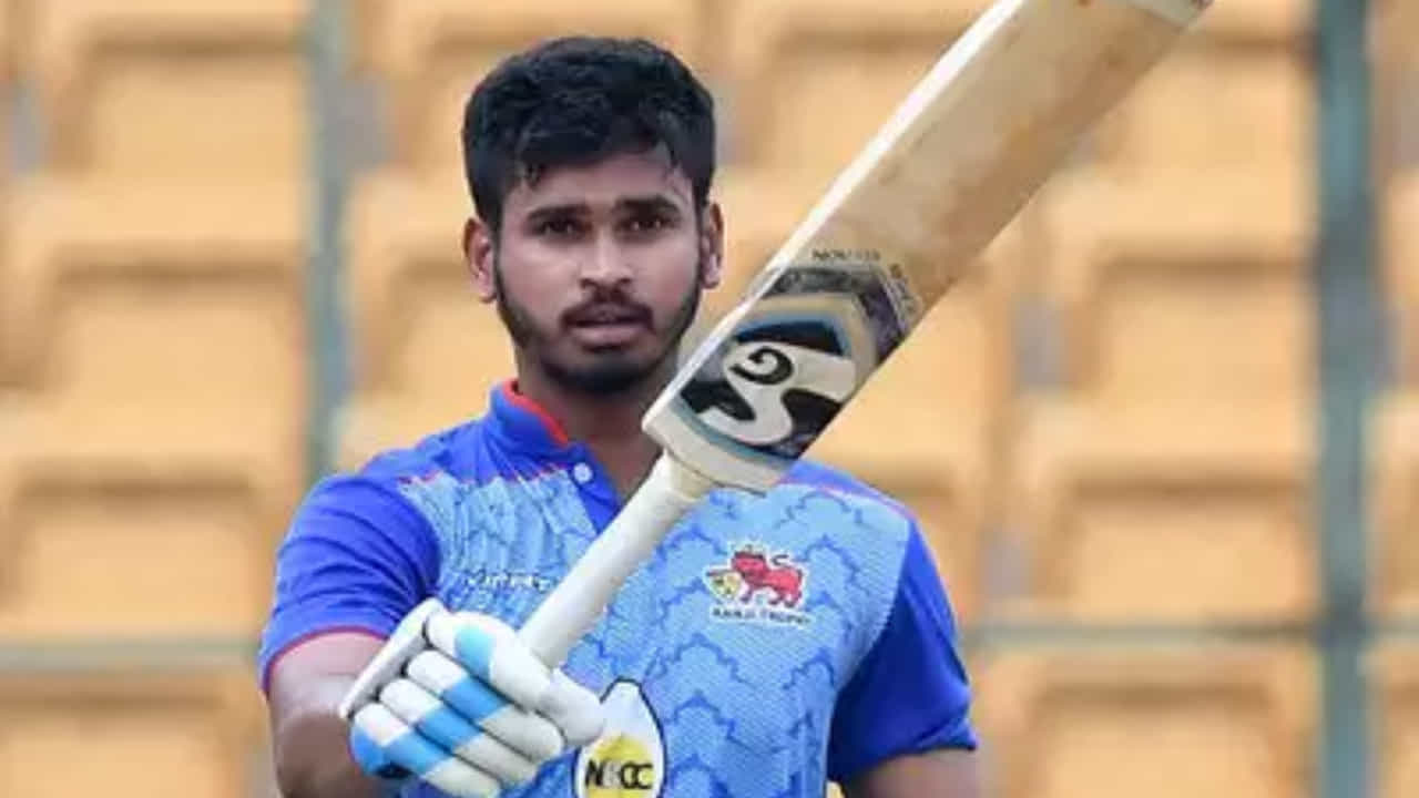 Shreyas Iyer: ಐಪಿಎಲ್ ಹರಾಜಿಗೂ ಮುನ್ನ ಸಿಡಿಲಬ್ಬರದ ಶತಕ ಸಿಡಿಸಿದ ಶ್ರೇಯಸ್ ಅಯ್ಯರ್ Shreyas Iyer: ಐಪಿಎಲ್ ಹರಾಜಿಗೂ ಮುನ್ನ ಸಿಡಿಲಬ್ಬರದ ಶತಕ ಸಿಡಿಸಿದ ಶ್ರೇಯಸ್ ಅಯ್ಯರ್