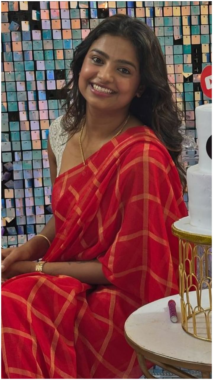 ಹೇರ್​ ಸ್ಟೈಲ್ ತೋರಿಸೋಕೆ ಸೋನು ಗೌಡ ಫೋಟೋಶೂಟ್​.