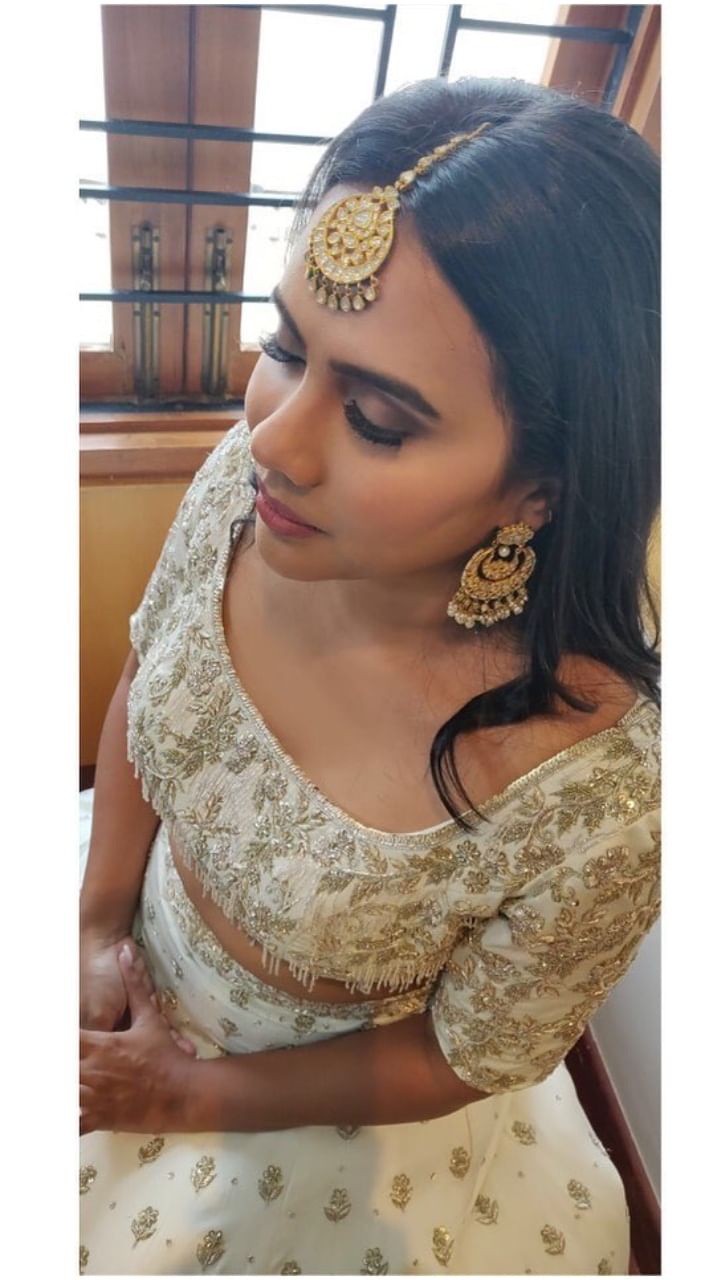 ಶ್ರೀದೇವಿ ಹಾಗೂ ಯುವ ಈಗ ಬೇರೆ ಆಗುವ ನಿರ್ಧಾರ ಮಾಡಿದ್ದು, ವಿಚ್ಛೇದನಕ್ಕಾಗಿ ಕೋರ್ಟ್ ಮೆಟ್ಟಿಲೇರಿದ್ದಾರೆ.