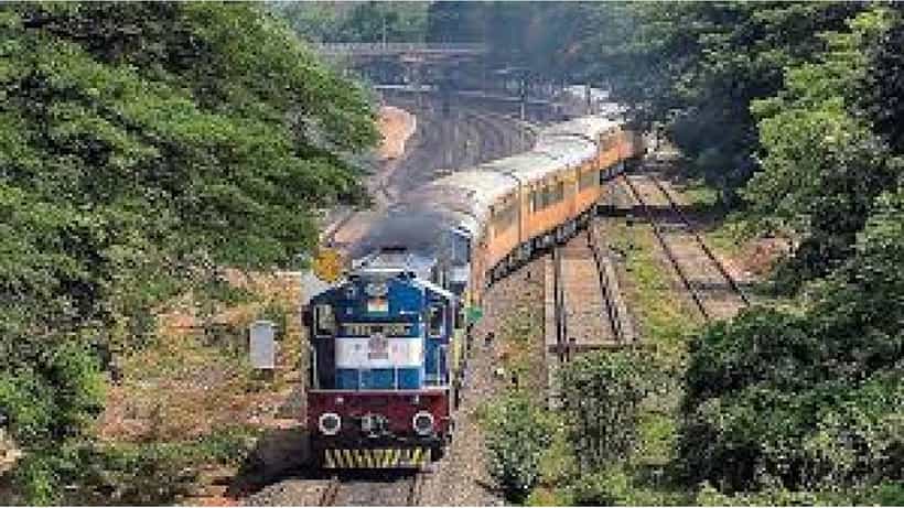 ಕೇರಳ: ರೈಲ್ವೆ ಗುತ್ತಿಗೆ ಕಾರ್ಮಿಕರ ಮೇಲೆ ಹರಿದ ಎಕ್ಸ್ಪ್ರೆಸ್ ರೈಲು, ನಾಲ್ವರು ಸಾವು