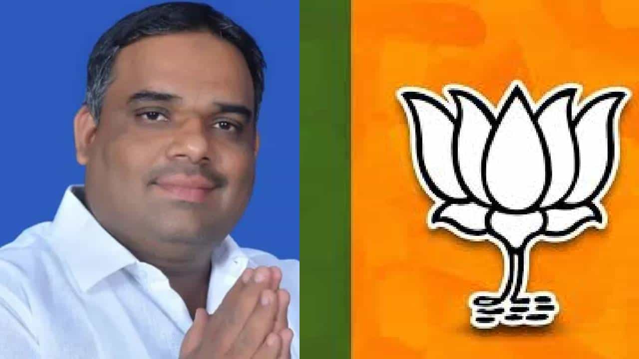 ಮತದಾನಕ್ಕೂ ಮುನ್ನವೇ ಶಿಗ್ಗಾಂವಿ ಕೈ ಅಭ್ಯರ್ಥಿ ಯಾಸೀರ್ ಪಠಾಣ್ಗೆ ಶಾಕ್ ಕೊಟ್ಟ ಬಿಜೆಪಿ ಮತದಾನಕ್ಕೂ ಮುನ್ನವೇ ಶಿಗ್ಗಾಂವಿ ಕೈ ಅಭ್ಯರ್ಥಿ ಯಾಸೀರ್ ಪಠಾಣ್ಗೆ ಶಾಕ್ ಕೊಟ್ಟ ಬಿಜೆಪಿ