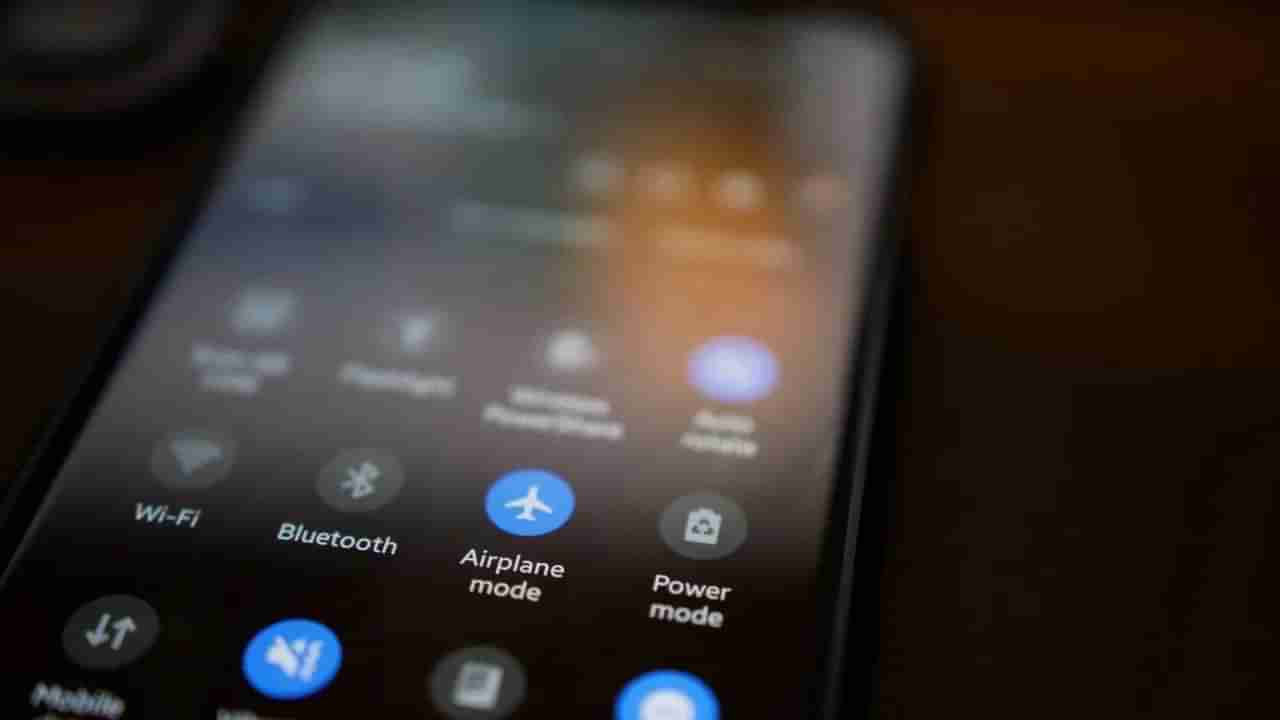 Tech Tips: ಏರ್‌ಪ್ಲೇನ್ ಮೋಡ್ ಆನ್ ಮಾಡಿ ಬ್ಯಾಟರಿ ಉಳಿಸುವ ಟ್ರಿಕ್ ನಿಮಗೆ ಗೊತ್ತೇ?