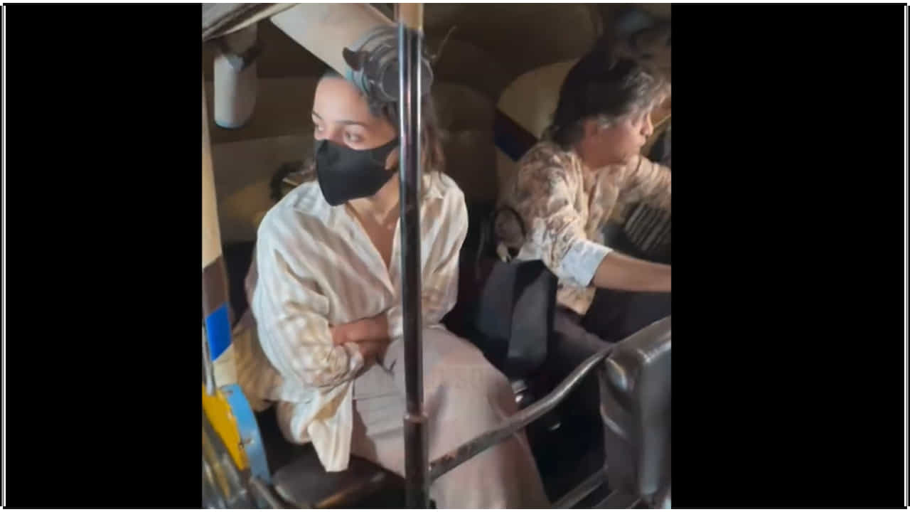 ಕೋಟ್ಯಂತರ ರೂಪಾಯಿ ಕಾರು ಇದ್ದರೂ ಆಟೋದಲ್ಲಿ ಪ್ರಯಾಣ ಮಾಡಿದ ಆಲಿಯಾ ಭಟ್ ಕೋಟ್ಯಂತರ ರೂಪಾಯಿ ಕಾರು ಇದ್ದರೂ ಆಟೋದಲ್ಲಿ ಪ್ರಯಾಣ ಮಾಡಿದ ಆಲಿಯಾ ಭಟ್