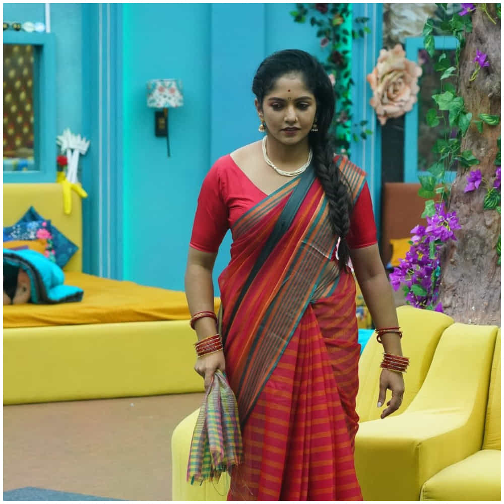 ಬಿಗ್ ಬಾಸ್ನಲ್ಲಿ ಕಳೆದ ವಾರ ಸಾಕಷ್ಟು ಚರ್ಚೆ ಆದ ವಿಚಾರ ಎಂದರೆ ಅದು ಜಿಲೇಬಿ ವಿಚಾರ. ಹೌದು, ಜಿಲೇಬಿ ವಿಚಾರ ಸಾಕಷ್ಟು ಚರ್ಚೆ ಹುಟ್ಟುಹಾಕಿತ್ತು. ಸುದೀಪ್ ಅವರು ಕೂಡ ಈ ಬಗ್ಗೆ ಮಾತನಾಡಿದ್ದು ಗಮನ ಸೆಳೆದಿತ್ತು.
