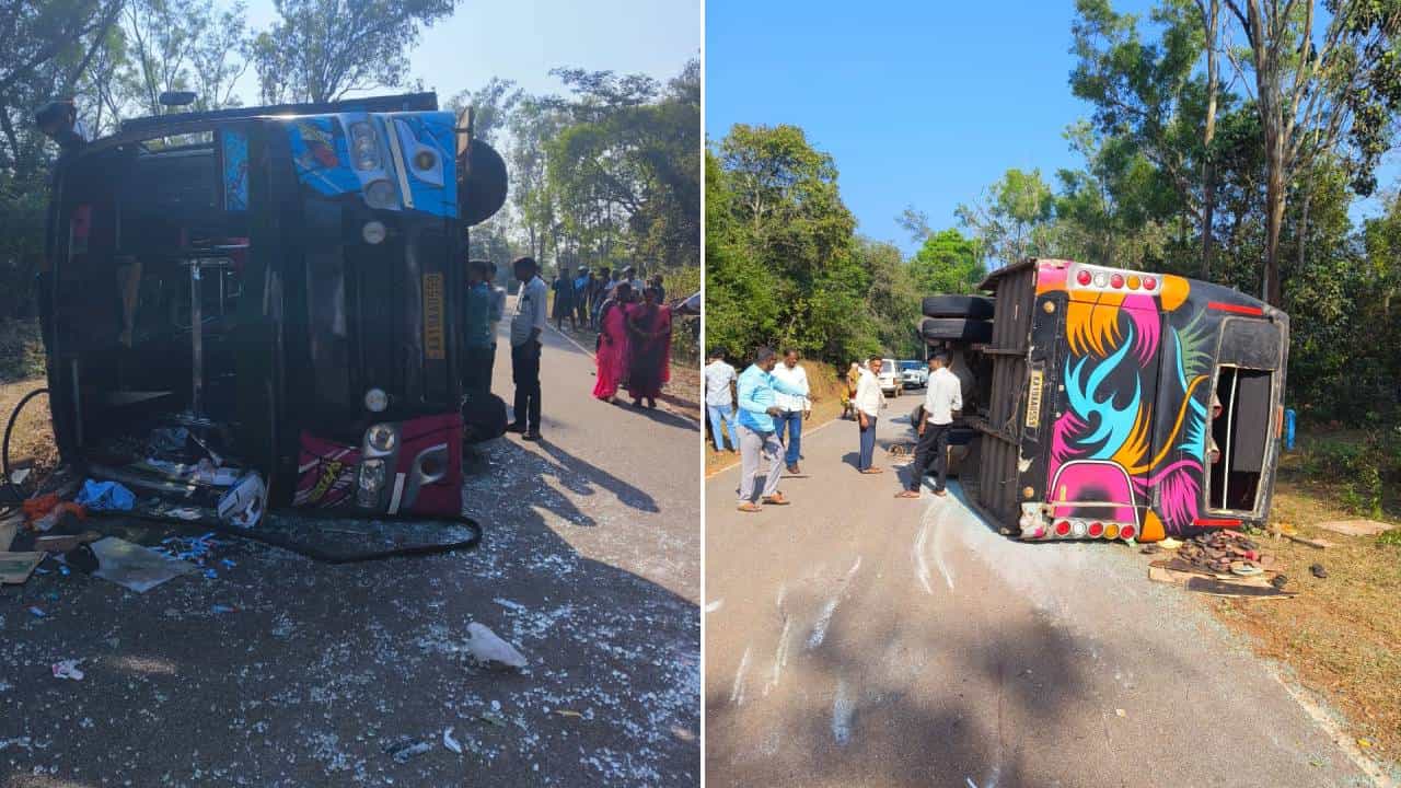 ಜೋಗದ ಬಳಿ ಪ್ರವಾಸಿ ಬಸ್ ಪಲ್ಟಿ: 21ಕ್ಕೂ ಹೆಚ್ಚು ಜನರಿಗೆ ಗಾಯ ಜೋಗದ ಬಳಿ ಪ್ರವಾಸಿ ಬಸ್ ಪಲ್ಟಿ: 21ಕ್ಕೂ ಹೆಚ್ಚು ಜನರಿಗೆ ಗಾಯ