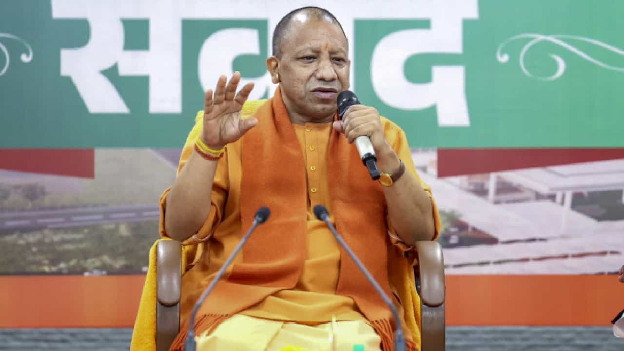 ಕಾಂಗ್ರೆಸ್ ಸದಾ ಅಂಬೇಡ್ಕರ್ ಅವರನ್ನು ಅವಮಾನಿಸಿದೆ; ಸಿಎಂ ಯೋಗಿ ಆದಿತ್ಯನಾಥ್ ವಾಗ್ದಾಳಿ ಕಾಂಗ್ರೆಸ್ ಸದಾ ಅಂಬೇಡ್ಕರ್ ಅವರನ್ನು ಅವಮಾನಿಸಿದೆ; ಸಿಎಂ ಯೋಗಿ ಆದಿತ್ಯನಾಥ್ ವಾಗ್ದಾಳಿ
