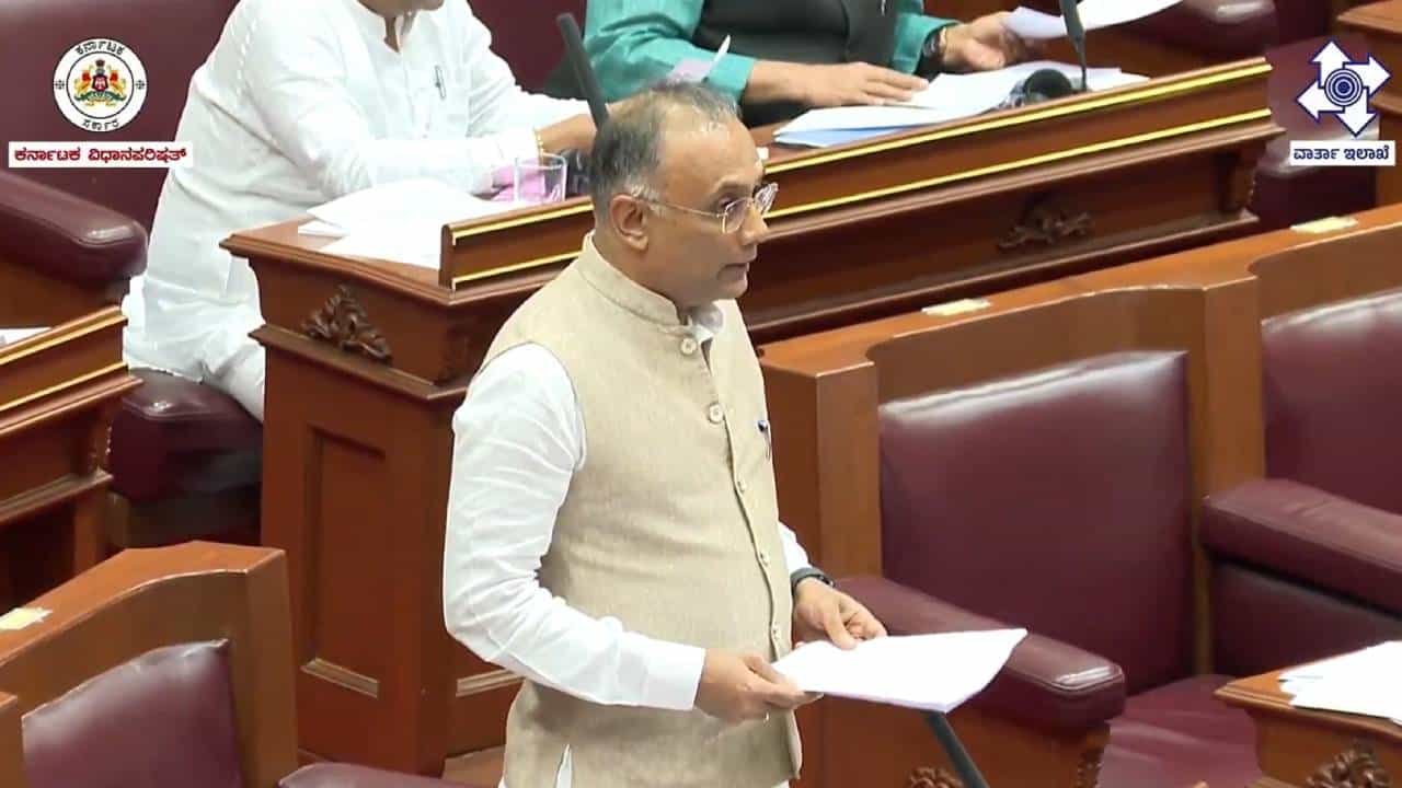 ಬಳ್ಳಾರಿ ಬಾಣಂತಿಯರ ಸಾವು: ಆರೋಗ್ಯ ಸಚಿವ ಗುಂಡೂರಾವ್ ಬಿಚ್ಚಿಟ್ಟ ಸತ್ಯ ಏನು? ಇಲ್ಲಿದೆ ಓದಿ ಬಳ್ಳಾರಿ ಬಾಣಂತಿಯರ ಸಾವು: ಆರೋಗ್ಯ ಸಚಿವ ಗುಂಡೂರಾವ್ ಬಿಚ್ಚಿಟ್ಟ ಸತ್ಯ ಏನು? ಇಲ್ಲಿದೆ ಓದಿ