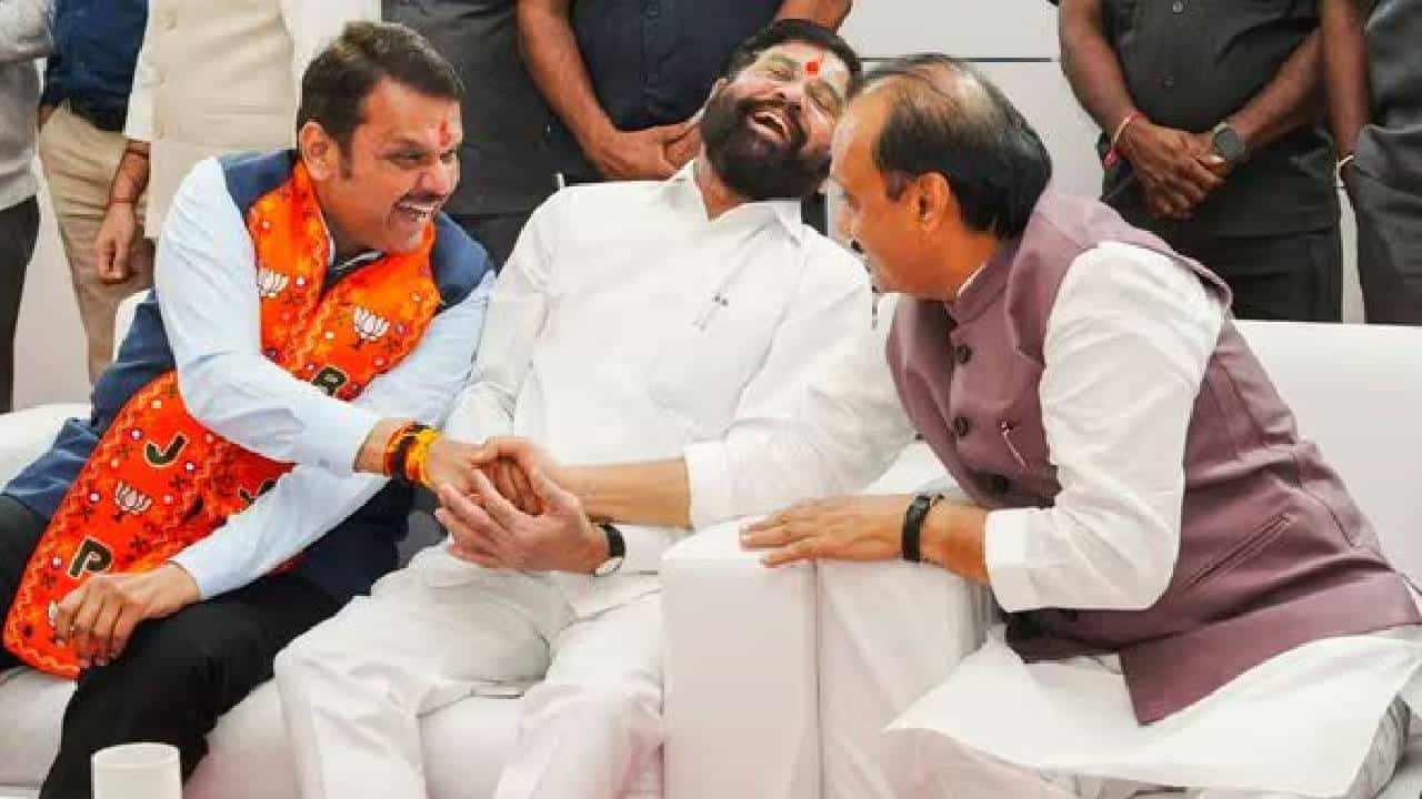 ಇಂದು ಮಹಾರಾಷ್ಟ್ರ ಸಂಪುಟ ವಿಸ್ತರಣೆ, ಗೃಹ ಖಾತೆ ಬಿಜೆಪಿಯೇ ಉಳಿಸಿಕೊಳ್ಳುವ ಸಾಧ್ಯತೆ ಇಂದು ಮಹಾರಾಷ್ಟ್ರ ಸಂಪುಟ ವಿಸ್ತರಣೆ, ಗೃಹ ಖಾತೆ ಬಿಜೆಪಿಯೇ ಉಳಿಸಿಕೊಳ್ಳುವ ಸಾಧ್ಯತೆ