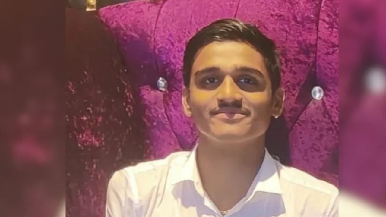 Viral: ಗೆಳತಿಗೆ 4BHK ಫ್ಲ್ಯಾಟ್, ಐಷಾರಾಮಿ ಕಾರ್ ಗಿಫ್ಟ್ ಕೊಟ್ಟ ತಿಂಗಳಿಗೆ 13 ಸಾವಿರ ಸಂಬಳ ಪಡೆಯುವ ಯುವಕ Viral: ಗೆಳತಿಗೆ 4BHK ಫ್ಲ್ಯಾಟ್, ಐಷಾರಾಮಿ ಕಾರ್ ಗಿಫ್ಟ್ ಕೊಟ್ಟ ತಿಂಗಳಿಗೆ 13 ಸಾವಿರ ಸಂಬಳ ಪಡೆಯುವ ಯುವಕ