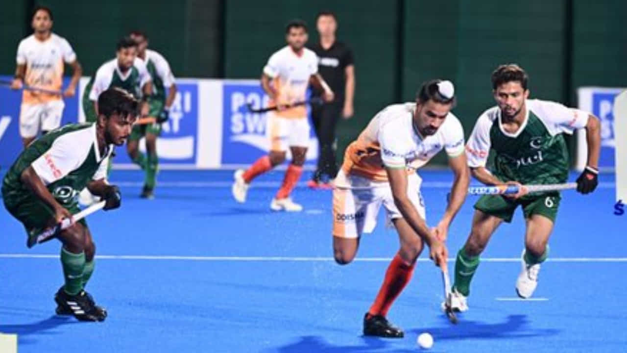 IND vs PAK: ಪಾಕಿಸ್ತಾನವನ್ನು ಮಣಿಸಿ ಜೂನಿಯರ್ ಏಷ್ಯಾಕಪ್ ಪ್ರಶಸ್ತಿ ಗೆದ್ದ ಭಾರತ ಹಾಕಿ ತಂಡ IND vs PAK: ಪಾಕಿಸ್ತಾನವನ್ನು ಮಣಿಸಿ ಜೂನಿಯರ್ ಏಷ್ಯಾಕಪ್ ಪ್ರಶಸ್ತಿ ಗೆದ್ದ ಭಾರತ ಹಾಕಿ ತಂಡ