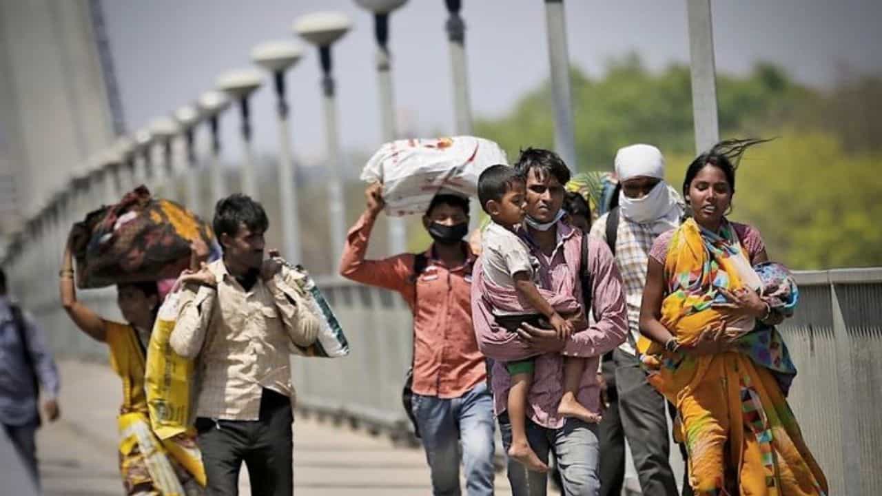 International Migrants Day 2024: ಅಂತಾರಾಷ್ಟ್ರೀಯ ವಲಸಿಗರ ದಿನವನ್ನು ಆಚರಿಸುವುದು ಏಕೆ? ಏನಿದರ ಮಹತ್ವ? ಇಲ್ಲಿದೆ ಮಾಹಿತಿ International Migrants Day 2024: ಅಂತಾರಾಷ್ಟ್ರೀಯ ವಲಸಿಗರ ದಿನವನ್ನು ಆಚರಿಸುವುದು ಏಕೆ? ಏನಿದರ ಮಹತ್ವ? ಇಲ್ಲಿದೆ ಮಾಹಿತಿ