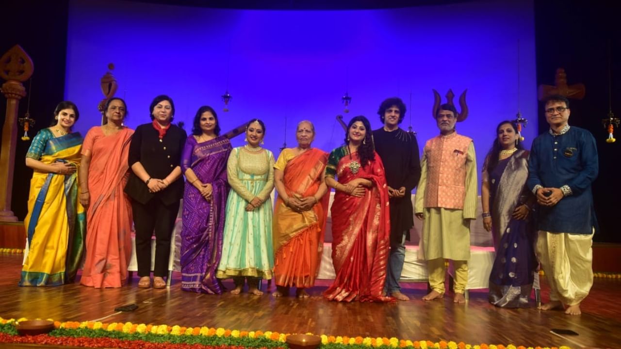 Kathak artist Nirupama Rajendra's student Spoorthi S Joshi Ranga pravesha at Bangalore