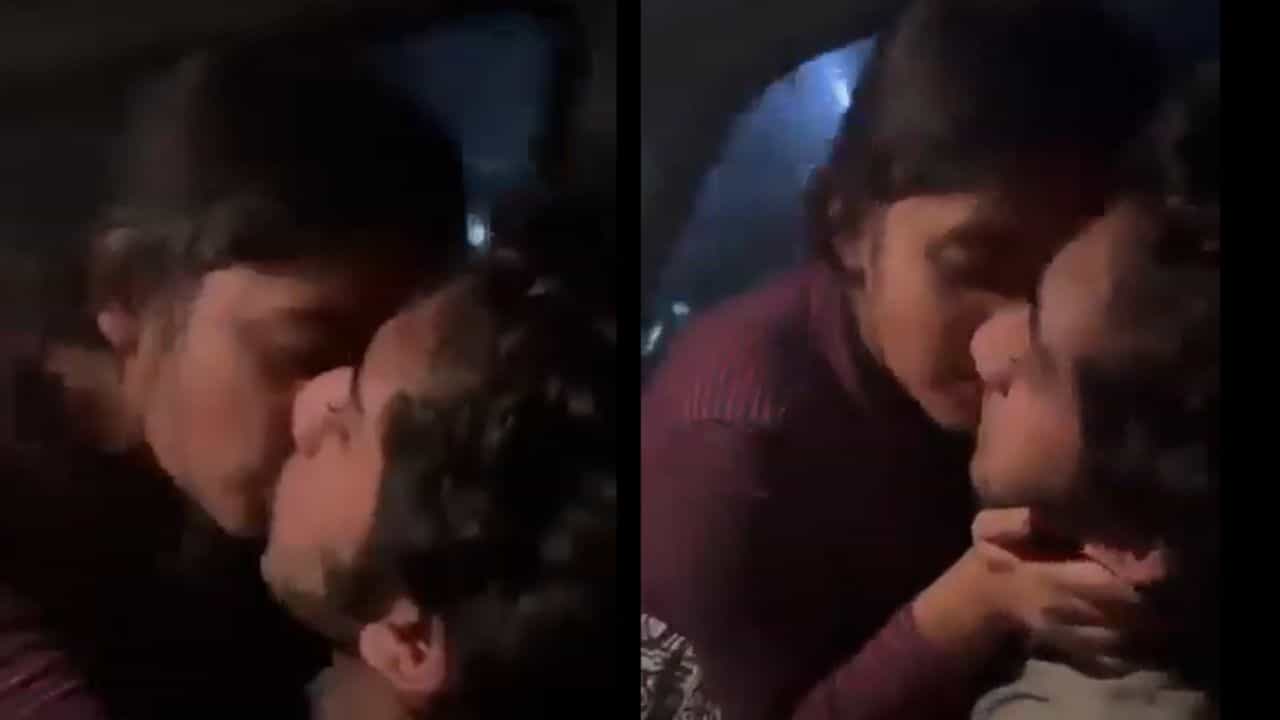 Viral: ಗರ್ಲ್ಫ್ರೆಂಡ್ ಜೊತೆ ಲಿಪ್ಲಾಕ್ ಮಾಡುತ್ತಾ ಕಾರು ಓಡಿಸಿದ ಯುವಕ; ವಿಡಿಯೋ ವೈರಲ್ Viral: ಗರ್ಲ್ಫ್ರೆಂಡ್ ಜೊತೆ ಲಿಪ್ಲಾಕ್ ಮಾಡುತ್ತಾ ಕಾರು ಓಡಿಸಿದ ಯುವಕ; ವಿಡಿಯೋ ವೈರಲ್