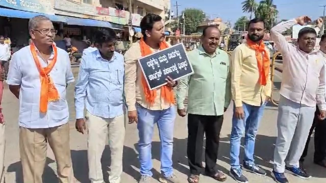 ಗದಗದಲ್ಲಿ ಪಂಚಮಸಾಲಿ ಹೋರಾಟ: ಟಯರ್​ಗೆ ಬೆಂಕಿ ಹಚ್ಚುವ ವೇಳೆ ಕಾಲಿಗೆ ಹೊತ್ತಿದ ಬೆಂಕಿ, ಹೈಡ್ರಾಮಾ