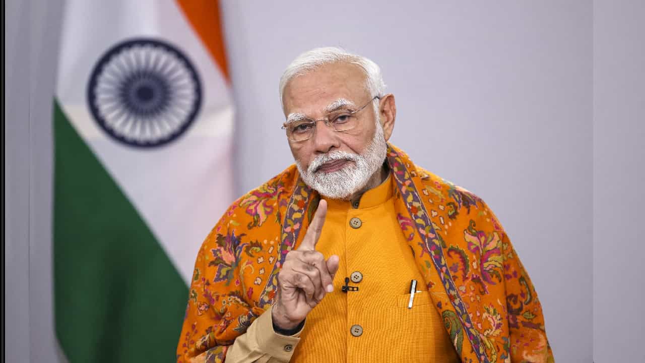 2047ರ ವೇಳೆಗೆ ಭಾರತವನ್ನು ಅಭಿವೃದ್ಧಿ ದೇಶವಾಗಿ ಮಾಡೋಣ; ಬಿಎಪಿಎಸ್ ಸ್ವಯಂಸೇವಕರನ್ನು ಹುರಿದುಂಬಿಸಿದ ಮೋದಿ 2047ರ ವೇಳೆಗೆ ಭಾರತವನ್ನು ಅಭಿವೃದ್ಧಿ ದೇಶವಾಗಿ ಮಾಡೋಣ; ಬಿಎಪಿಎಸ್ ಸ್ವಯಂಸೇವಕರನ್ನು ಹುರಿದುಂಬಿಸಿದ ಮೋದಿ