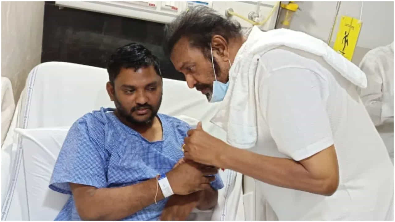 ಪತ್ರಕರ್ತನ ಮೇಲೆ ಹಲ್ಲೆ ಮಾಡಿದ್ದಕ್ಕೆ ಕ್ಷಮೆ ಕೇಳಿದ ನಟ ಮೋಹನ್ ಬಾಬು ಪತ್ರಕರ್ತನ ಮೇಲೆ ಹಲ್ಲೆ ಮಾಡಿದ್ದಕ್ಕೆ ಕ್ಷಮೆ ಕೇಳಿದ ನಟ ಮೋಹನ್ ಬಾಬು