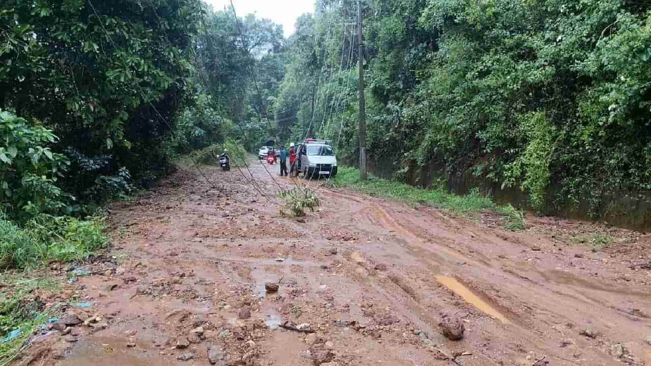 Mangaluru Landslide: ಮಂಗಳೂರು ಏರ್​ಪೋರ್ಟ್​ ನಿರ್ಲಕ್ಷ್ಯದಿಂದ ಅದ್ಯಪಾಡಿಯಲ್ಲಿ ಭೂಕುಸಿತ; ಸ್ಥಳೀಯರ ಆರೋಪ