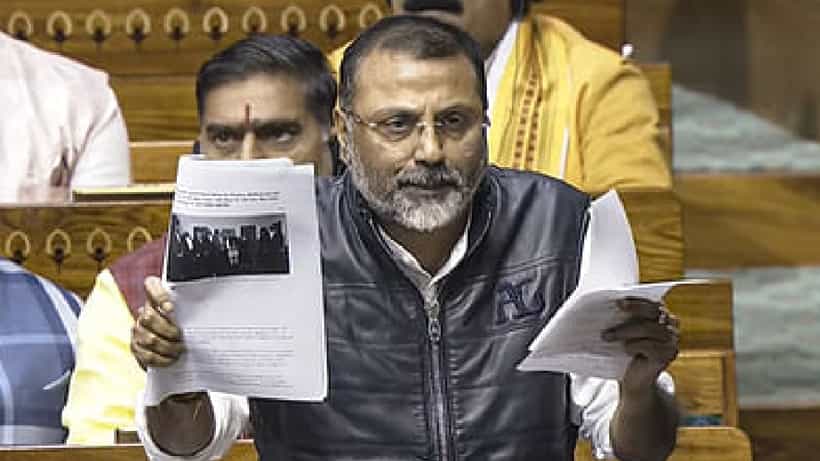 ಮನೆಗೆ ಬಂದು ಪ್ರತಿಭಟಿಸಿದ ಎನ್ಎಸ್ಯುಐ ಕಾರ್ಯಕರ್ತರಿಗೆ ಲಡ್ಡು ಹಂಚಿದ ಬಿಜೆಪಿ ಸಂಸದ ನಿಶಿಕಾಂತ್ ದುಬೆ!