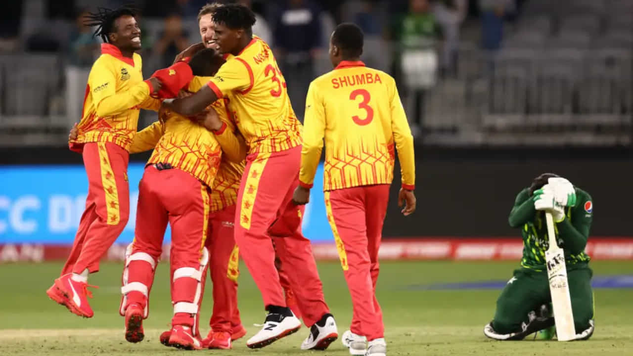PAK vs ZIM: ಟಿ20 ಪಂದ್ಯದಲ್ಲೂ ಪಾಕಿಸ್ತಾನಕ್ಕೆ ಮಣ್ಣು ಮುಕ್ಕಿಸಿದ ಜಿಂಬಾಬ್ವೆ..! PAK vs ZIM: ಟಿ20 ಪಂದ್ಯದಲ್ಲೂ ಪಾಕಿಸ್ತಾನಕ್ಕೆ ಮಣ್ಣು ಮುಕ್ಕಿಸಿದ ಜಿಂಬಾಬ್ವೆ..!