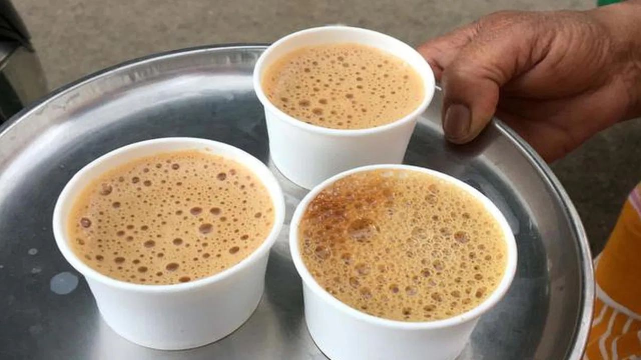 ಪೇಪರ್ ಲೋಟದಲ್ಲಿ ಬಿಸಿ ಚಹಾ, ಕಾಫಿ ಕುಡಿಯುವವರೇ ಹಷಾರ್: ನಿಮಗೇ ಗೊತ್ತಿಲ್ಲದೇ ಹೊಟ್ಟೆ ಸೇರುತ್ತಿದೆ ಕ್ಯಾನ್ಸರ್ ಪೇಪರ್ ಲೋಟದಲ್ಲಿ ಬಿಸಿ ಚಹಾ, ಕಾಫಿ ಕುಡಿಯುವವರೇ ಹಷಾರ್: ನಿಮಗೇ ಗೊತ್ತಿಲ್ಲದೇ ಹೊಟ್ಟೆ ಸೇರುತ್ತಿದೆ ಕ್ಯಾನ್ಸರ್