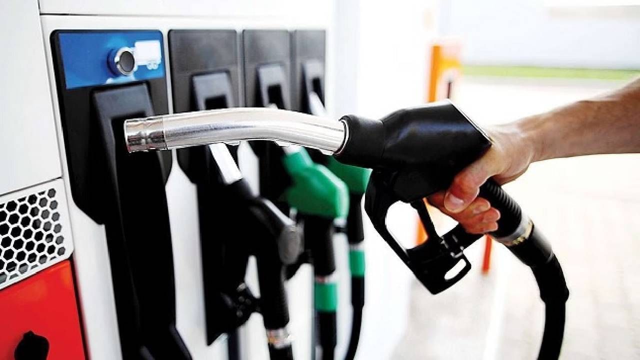 Petrol Diesel Price on December 02: ಭಾರತದ ಪ್ರಮುಖ ನಗರಗಳಲ್ಲಿ ಇಂದು ಪೆಟ್ರೋಲ್, ಡೀಸೆಲ್ ಬೆಲೆ ಸ್ಥಿರ Petrol Diesel Price on December 02: ಭಾರತದ ಪ್ರಮುಖ ನಗರಗಳಲ್ಲಿ ಇಂದು ಪೆಟ್ರೋಲ್, ಡೀಸೆಲ್ ಬೆಲೆ ಸ್ಥಿರ