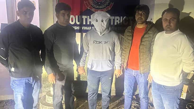 ದೆಹಲಿ ತ್ರಿವಳಿ ಕೊಲೆ, ದುಷ್ಕೃತ್ಯವೆಸಗಿದ್ದು ಮತ್ಯಾರು ಅಲ್ಲ ಸ್ವಂತ ಮಗ