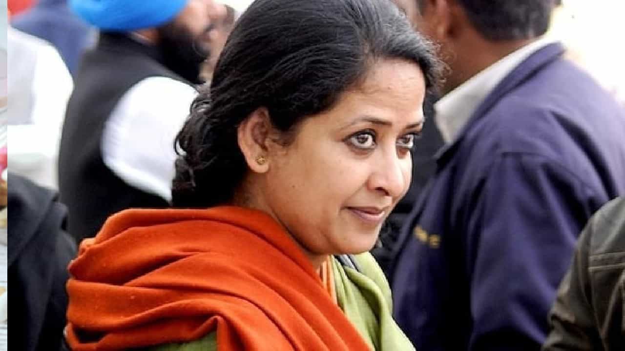 ಅಪ್ಪ ನಿಧನರಾದಾಗ ಕಾಂಗ್ರೆಸ್ ಸಂತಾಪ ಸಭೆಯನ್ನೂ ಕರೆಯಲಿಲ್ಲ; ಪ್ರಣಬ್ ಮುಖರ್ಜಿ ಮಗಳ ಬೇಸರ ಅಪ್ಪ ನಿಧನರಾದಾಗ ಕಾಂಗ್ರೆಸ್ ಸಂತಾಪ ಸಭೆಯನ್ನೂ ಕರೆಯಲಿಲ್ಲ; ಪ್ರಣಬ್ ಮುಖರ್ಜಿ ಮಗಳ ಬೇಸರ