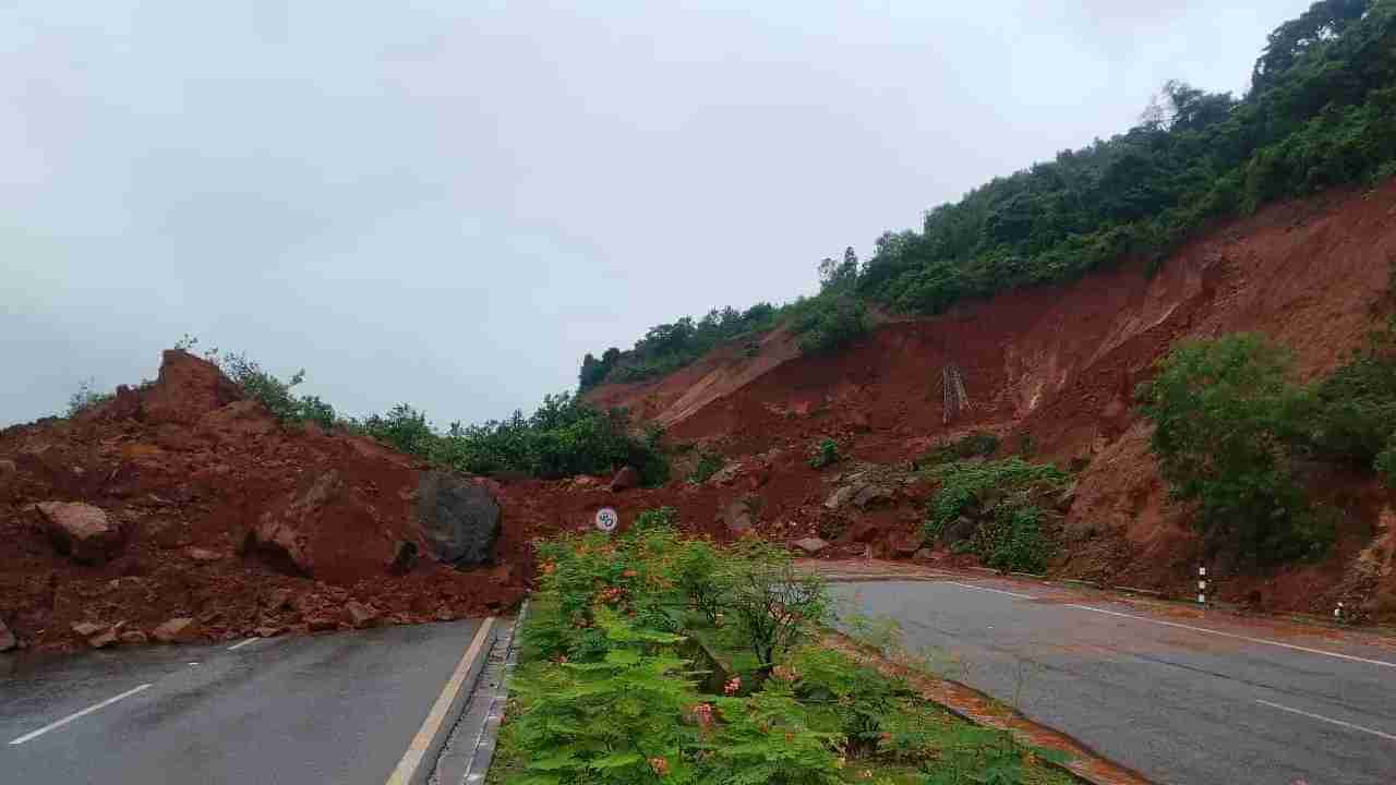 ಶಿರೂರು ಗುಡ್ಡ ಕುಸಿತ: ಪತ್ತೆಯಾಗದ ಇಬ್ಬರ ಶವ, ಮರಣ ಪತ್ರ ನೀಡದ ಆಡಳಿತದ ವಿರುದ್ಧ ಆಕ್ರೋಶ