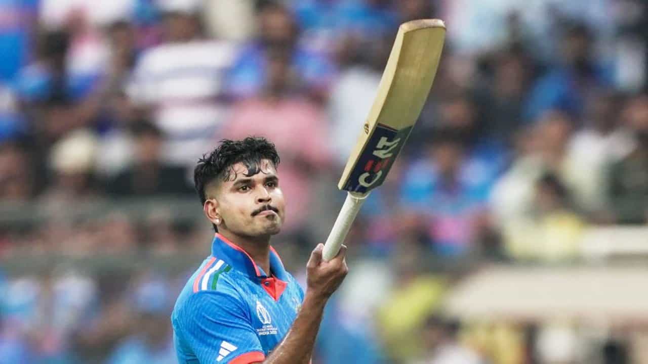10 ಭರ್ಜರಿ ಸಿಕ್ಸರ್ಗಳೊಂದಿಗೆ ಸ್ಪೋಟಕ ಸೆಂಚುರಿ ಸಿಡಿಸಿದ ಶ್ರೇಯಸ್ ಅಯ್ಯರ್ 10 ಭರ್ಜರಿ ಸಿಕ್ಸರ್ಗಳೊಂದಿಗೆ ಸ್ಪೋಟಕ ಸೆಂಚುರಿ ಸಿಡಿಸಿದ ಶ್ರೇಯಸ್ ಅಯ್ಯರ್