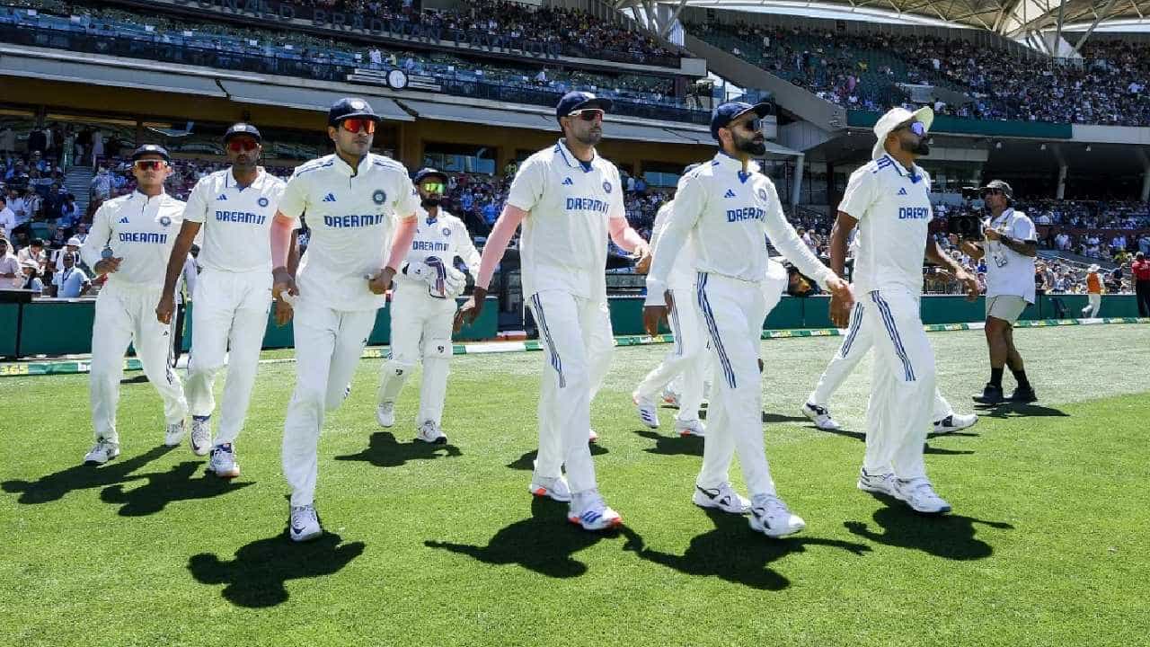 IND vs AUS: ಇಬ್ಬರು ಸ್ಪಿನ್ನರ್ಗಳೊಂದಿಗೆ ಕಣಕ್ಕಿಳಿಯಲು ಟೀಮ್ ಇಂಡಿಯಾ ಪ್ಲ್ಯಾನ್ IND vs AUS: ಇಬ್ಬರು ಸ್ಪಿನ್ನರ್ಗಳೊಂದಿಗೆ ಕಣಕ್ಕಿಳಿಯಲು ಟೀಮ್ ಇಂಡಿಯಾ ಪ್ಲ್ಯಾನ್