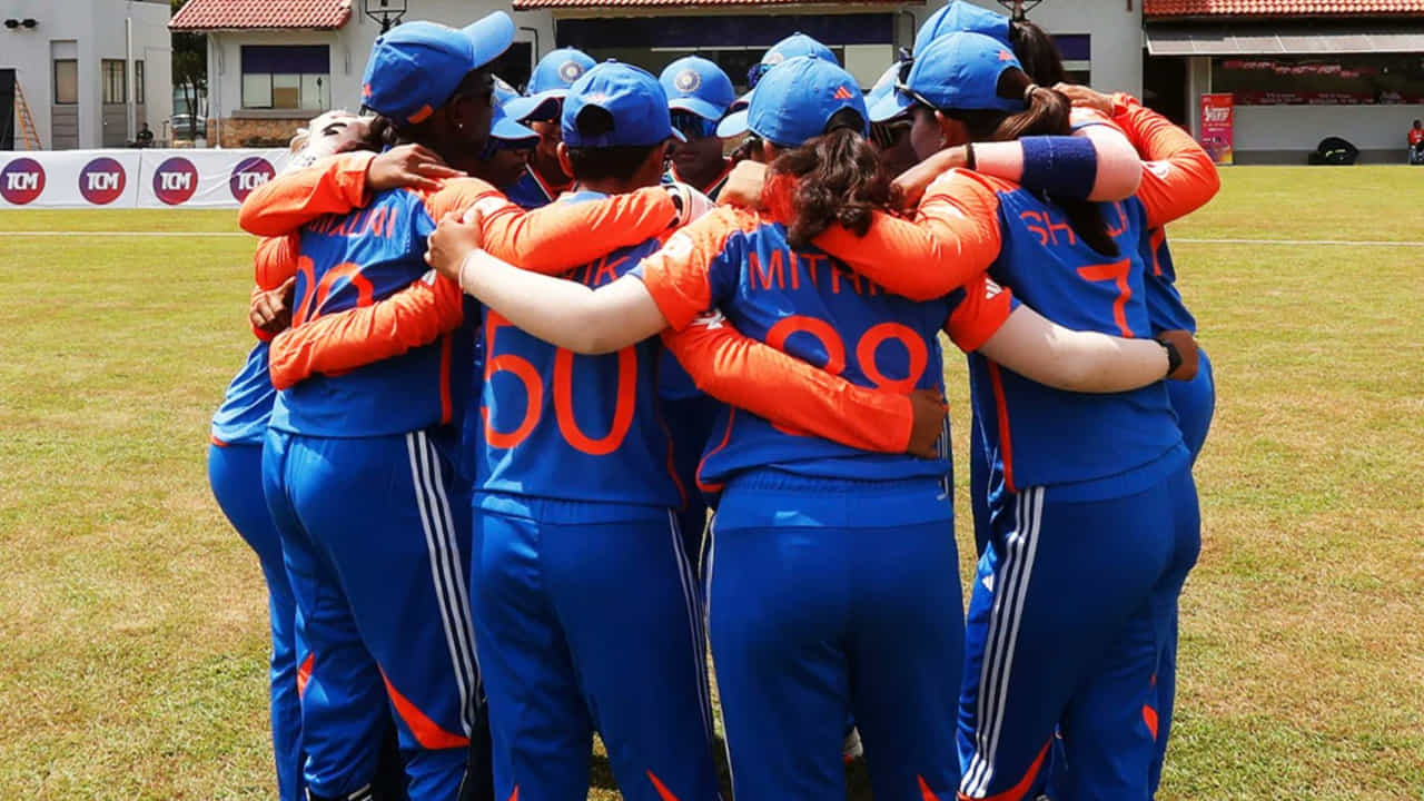 T20 World Cup 2025: ಟಿ20 ವಿಶ್ವಕಪ್ಗೆ ಟೀಂ ಇಂಡಿಯಾ ಪ್ರಕಟ; ಕನ್ನಡತಿ ನಿಕ್ಕಿ ಪ್ರಸಾದ್ಗೆ ನಾಯಕತ್ವ T20 World Cup 2025: ಟಿ20 ವಿಶ್ವಕಪ್ಗೆ ಟೀಂ ಇಂಡಿಯಾ ಪ್ರಕಟ; ಕನ್ನಡತಿ ನಿಕ್ಕಿ ಪ್ರಸಾದ್ಗೆ ನಾಯಕತ್ವ