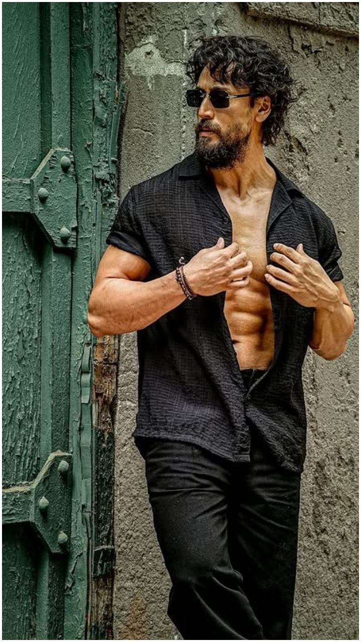 ಫಿಟ್ನೆಸ್ ಉತ್ಸಾಹಿಗಳಿಗೆ ಸ್ಫೂರ್ತಿ ತುಂಬುವ ಟೈಗರ್ ಶ್ರಾಫ್​ ಫೋಟೋಗಳು.