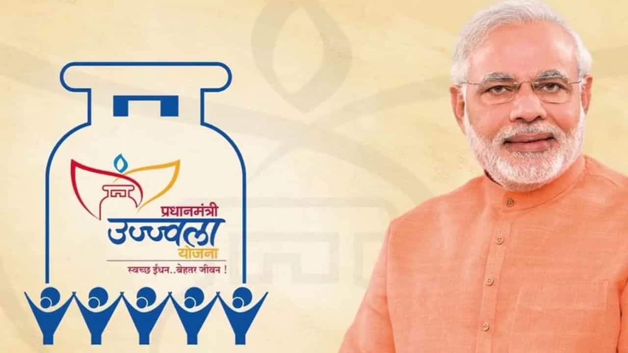 Ujjwala Yojana 2.0: ಉಜ್ವಲ ಯೋಜನೆಯಡಿ ಉಚಿತ ಗ್ಯಾಸ್ ಸಂಪರ್ಕಕ್ಕೆ ಮತ್ತೊಮ್ಮೆ ಅವಕಾಶ; ಅರ್ಜಿ ಸಲ್ಲಿಸುವುದು ಹೇಗೆ? ಇಲ್ಲಿದೆ ಮಾಹಿತಿ Ujjwala Yojana 2.0: ಉಜ್ವಲ ಯೋಜನೆಯಡಿ ಉಚಿತ ಗ್ಯಾಸ್ ಸಂಪರ್ಕಕ್ಕೆ ಮತ್ತೊಮ್ಮೆ ಅವಕಾಶ; ಅರ್ಜಿ ಸಲ್ಲಿಸುವುದು ಹೇಗೆ? ಇಲ್ಲಿದೆ ಮಾಹಿತಿ