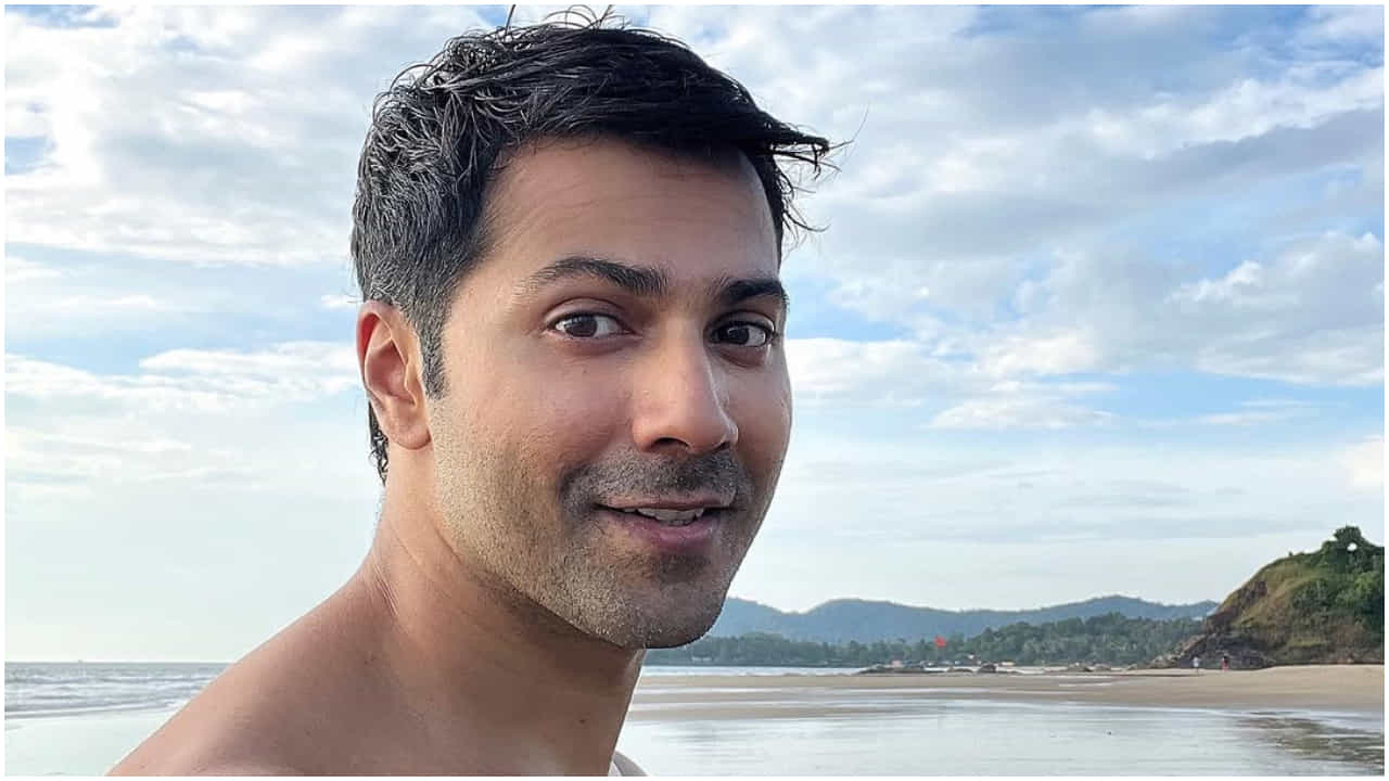 ವರುಣ್ ಧವನ್ ಜೊತೆ ಓಡಿ ಹೋಗಲು ಬಂದಿದ್ದ ಪ್ರಭಾವಿ ವ್ಯಕ್ತಿಯ ಪತ್ನಿ ವರುಣ್ ಧವನ್ ಜೊತೆ ಓಡಿ ಹೋಗಲು ಬಂದಿದ್ದ ಪ್ರಭಾವಿ ವ್ಯಕ್ತಿಯ ಪತ್ನಿ