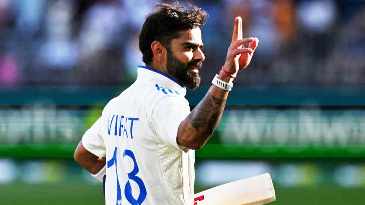 ಭಾರತ ಮತ್ತು ಆಸ್ಟ್ರೇಲಿಯಾ ನಡುವಣ ಪಿಂಕ್ ಬಾಲ್ ಟೆಸ್ಟ್ ಪಂದ್ಯಕ್ಕೆ ಕೌಂಟ್ ಡೌನ್ ಶುರುವಾಗಿದೆ. ಶುಕ್ರವಾರದಿಂದ ಆರಂಭವಾಗಲಿರುವ ಈ ಪಂದ್ಯವು ಅಡಿಲೇಡ್ನ ಓವಲ್ ಮೈದಾನದಲ್ಲಿ ನಡೆಯಲಿದೆ. ಈ ಪಂದ್ಯದಲ್ಲಿ ಕಿಂಗ್ ಕೊಹ್ಲಿ ಒಂದು ಶತಕ ಬಾರಿಸಿದರೆ ಹೊಸ ಇತಿಹಾಸ ನಿರ್ಮಾಣವಾಗಲಿದೆ. ಅದು ಕೂಡ 9 ಆಟಗಾರರ ದಾಖಲೆಗಳನ್ನು ಮುರಿಯುವ ಮೂಲಕ ಎಂಬುದು ವಿಶೇಷ.
