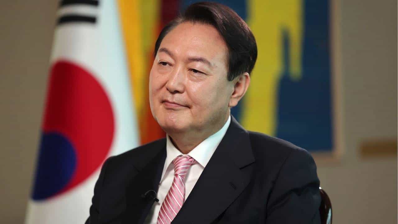 Yoon Suk Yeol: ದಕ್ಷಿಣ ಕೊರಿಯಾ ಅಧ್ಯಕ್ಷ ಯೂನ್ ವಿರುದ್ಧ ಅರೆಸ್ಟ್ ವಾರಂಟ್ ಜಾರಿ Yoon Suk Yeol: ದಕ್ಷಿಣ ಕೊರಿಯಾ ಅಧ್ಯಕ್ಷ ಯೂನ್ ವಿರುದ್ಧ ಅರೆಸ್ಟ್ ವಾರಂಟ್ ಜಾರಿ