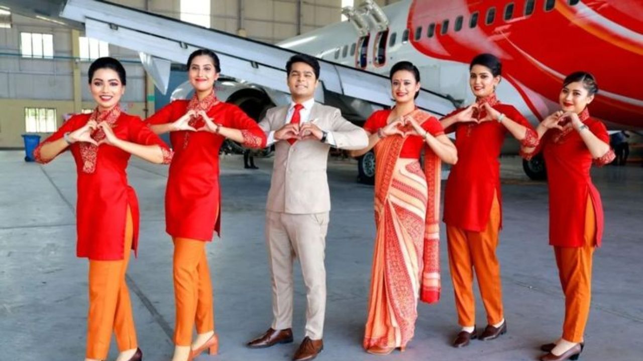 Air Hostess : ಗಗನಸಖಿ ಆಗುವ ಕನಸನ್ನು ನನಸು ಮಾಡಿಕೊಳ್ಳುವುದು ಹೇಗೆ? ಏನೆಲ್ಲಾ ಅರ್ಹತೆಗಳಿರಬೇಕು? ಇಲ್ಲಿದೆ ಸಂಪೂರ್ಣ ಮಾಹಿತಿ Air Hostess : ಗಗನಸಖಿ ಆಗುವ ಕನಸನ್ನು ನನಸು ಮಾಡಿಕೊಳ್ಳುವುದು ಹೇಗೆ? ಏನೆಲ್ಲಾ ಅರ್ಹತೆಗಳಿರಬೇಕು? ಇಲ್ಲಿದೆ ಸಂಪೂರ್ಣ ಮಾಹಿತಿ