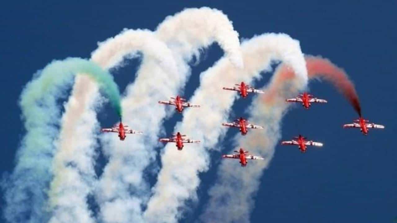 Bengalore Air Show 2025: ಏರ್ ಶೋಗೆ ಮಾಂಸ ಮಾರಾಟ ನಿಷೇಧವೇಕೆ? ವ್ಯಾಪಾರಿಗಳ ವಿರೋಧವೇಕೆ? Bengalore Air Show 2025: ಏರ್ ಶೋಗೆ ಮಾಂಸ ಮಾರಾಟ ನಿಷೇಧವೇಕೆ? ವ್ಯಾಪಾರಿಗಳ ವಿರೋಧವೇಕೆ?