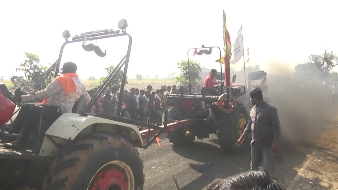 ಬಾಗಲಕೋಟೆಯಲ್ಲಿ ಎದೆ ಝಲ್​ ಎನಿಸುವ ಟ್ಯ್ರಾಕ್ಟರ್​ ರೇಸ್​: ವಿಡಿಯೋ ನೋಡಿ