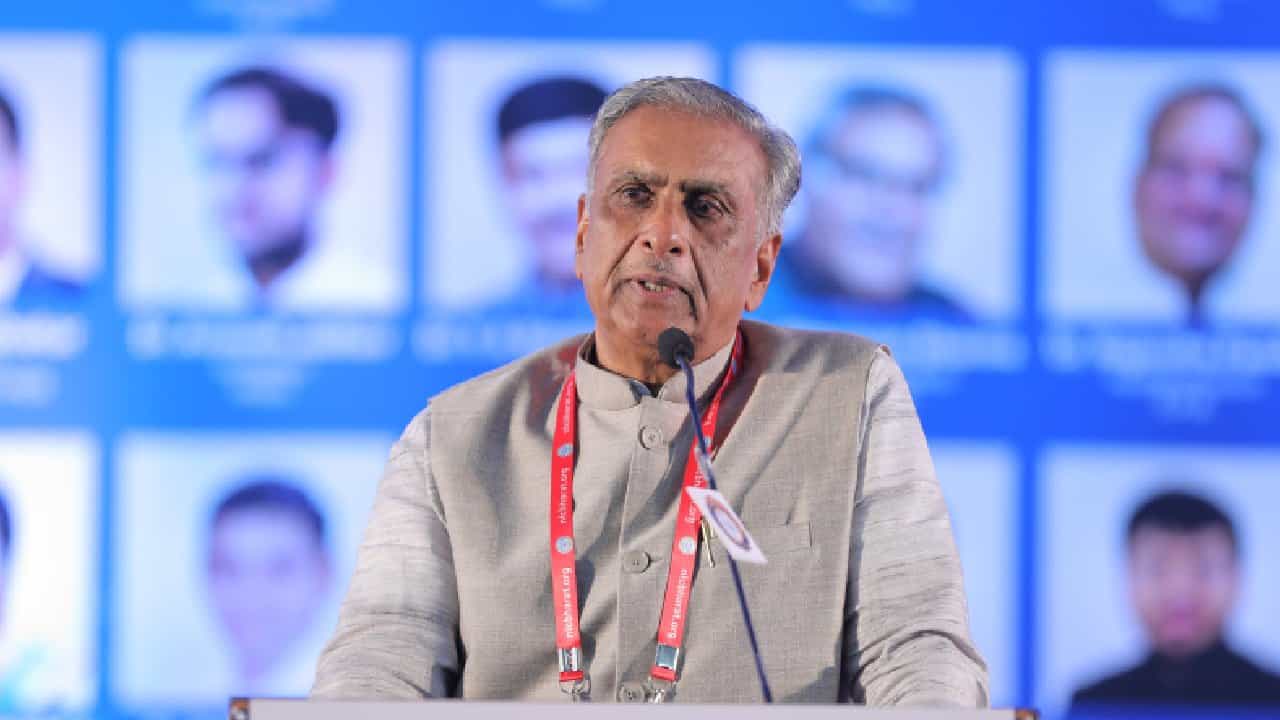 ಲಕ್ಷ್ಮೀ ಹೆಬ್ಬಾಳ್ಕರ್ ಬಗ್ಗೆ ಸಿಟಿ ರವಿ ಅವಾಚ್ಯ ಪದ ಬಳಕೆ; ಸಿಐಡಿ ತನಿಖೆ ಆದೇಶಕ್ಕೆ ಬಸವರಾಜ ಹೊರಟ್ಟಿ ಆಕ್ಷೇಪ ಲಕ್ಷ್ಮೀ ಹೆಬ್ಬಾಳ್ಕರ್ ಬಗ್ಗೆ ಸಿಟಿ ರವಿ ಅವಾಚ್ಯ ಪದ ಬಳಕೆ; ಸಿಐಡಿ ತನಿಖೆ ಆದೇಶಕ್ಕೆ ಬಸವರಾಜ ಹೊರಟ್ಟಿ ಆಕ್ಷೇಪ