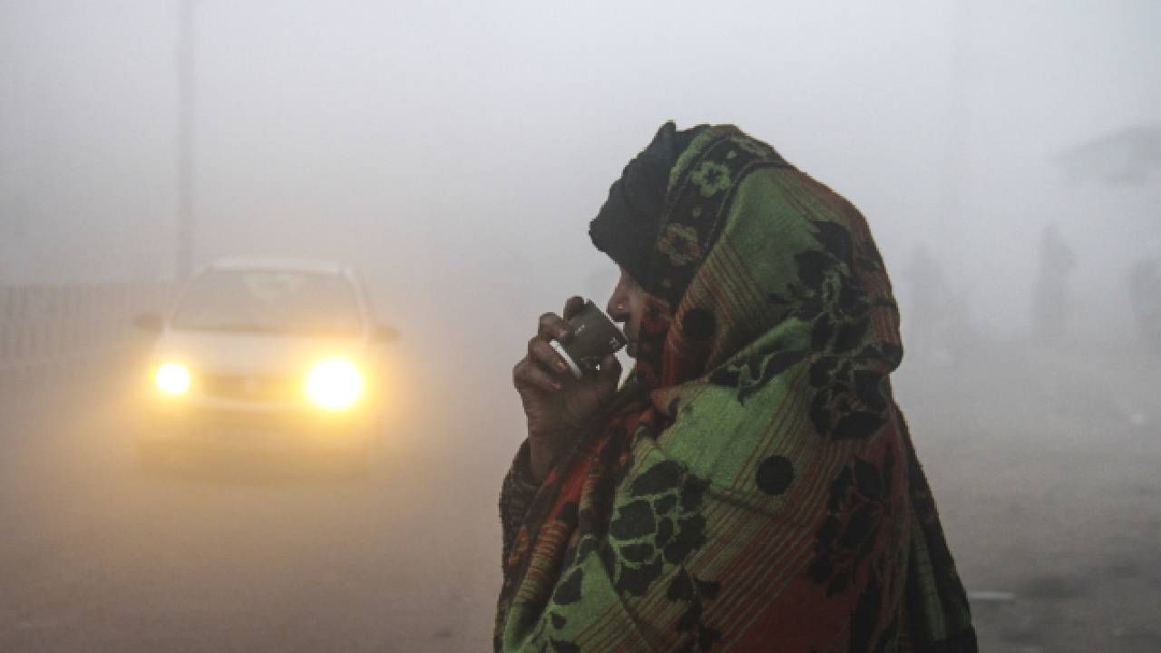 Karnataka Weather: ಕರ್ನಾಟಕದ ಉತ್ತರ ಒಳನಾಡಿನಲ್ಲಿ ವಿಪರೀತ ಚಳಿ, ಕರಾವಳಿ, ಮಲೆನಾಡಿನಲ್ಲಿ ಹವಾಮಾನ ಹೇಗಿದೆ? Karnataka Weather: ಕರ್ನಾಟಕದ ಉತ್ತರ ಒಳನಾಡಿನಲ್ಲಿ ವಿಪರೀತ ಚಳಿ, ಕರಾವಳಿ, ಮಲೆನಾಡಿನಲ್ಲಿ ಹವಾಮಾನ ಹೇಗಿದೆ?