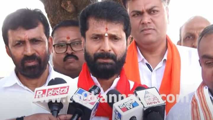 Maha Kumbh 2025: ನಿರೀಕ್ಷೆಗೂ ಮೀರಿದ ಜನ ಮೇಳದಲ್ಲಿ ಭಾಗಿಯಾಗಿರುವ ಕಾರಣ ಕಾಲ್ತುಳಿತದ ಘಟನೆ ಸಂಭವಿಸಿದೆ: ಸಿಟಿ ರವಿ Maha Kumbh 2025: ನಿರೀಕ್ಷೆಗೂ ಮೀರಿದ ಜನ ಮೇಳದಲ್ಲಿ ಭಾಗಿಯಾಗಿರುವ ಕಾರಣ ಕಾಲ್ತುಳಿತದ ಘಟನೆ ಸಂಭವಿಸಿದೆ: ಸಿಟಿ ರವಿ
